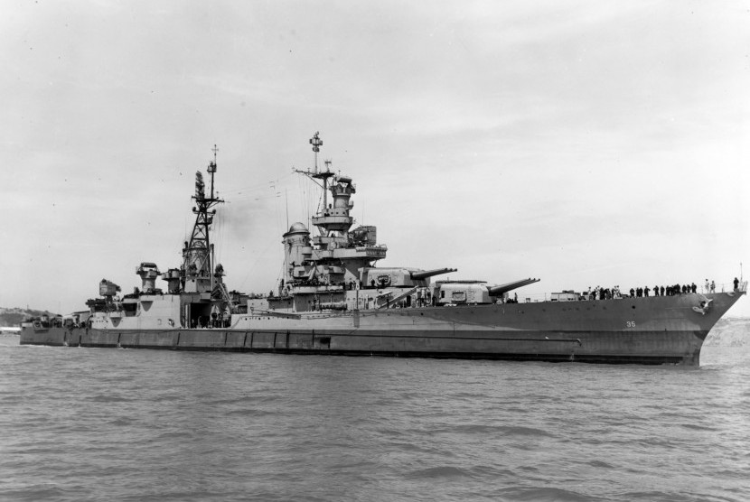 Kapal perang AS Indianapolis di tahun 1954.