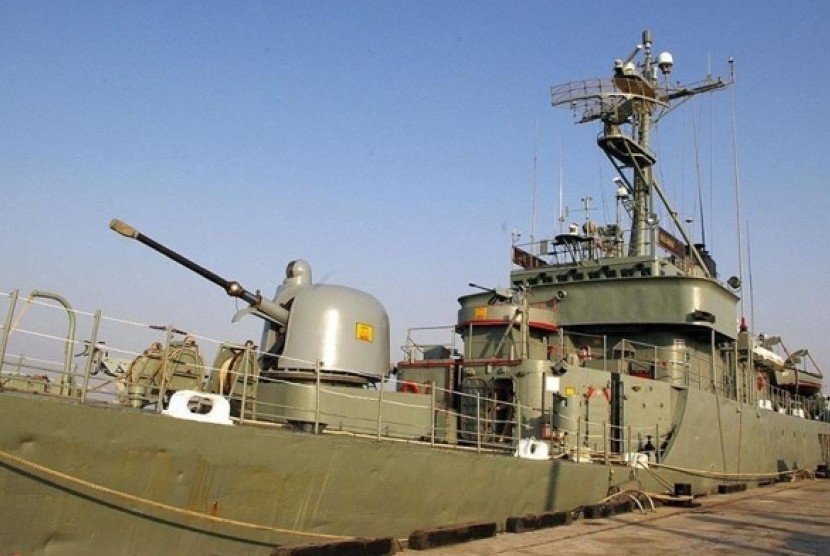 Kapal Perang Iran 