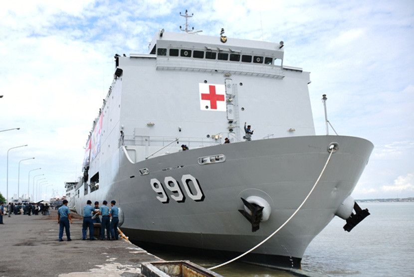 Kapal perang rumah sakit KRI dr. Soeharso (SHS)-990