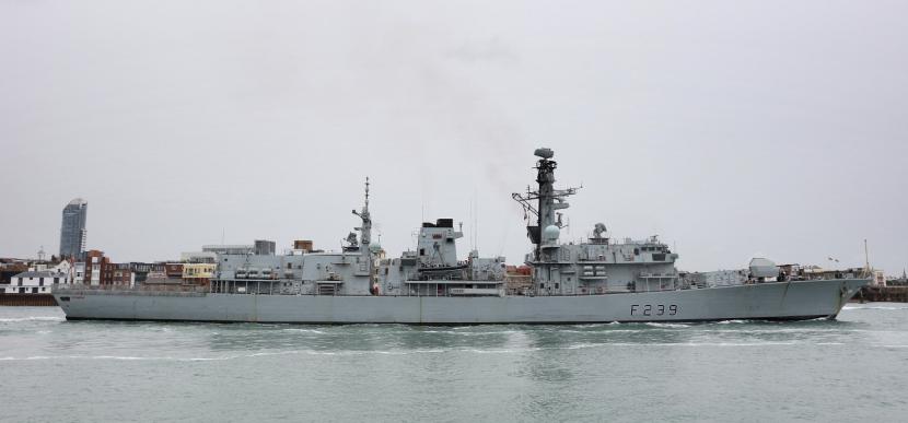 Kapal perang The Royal Navy (RN) atau Angkatan Laut (AL) Inggris HMS Richmond mengunjungi Indonesia pada 8-10 Oktober 2021 untuk bertemu dengan TNI Angkatan Laut. 