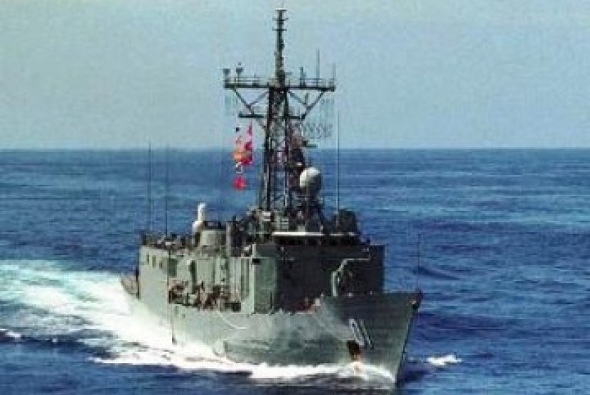 Kapal Hibah TNI AL KRI Teluk Ratai 509 akan diletakkan di Pantai Pauh. Kapal perang TNI AL (Ilustrasi)