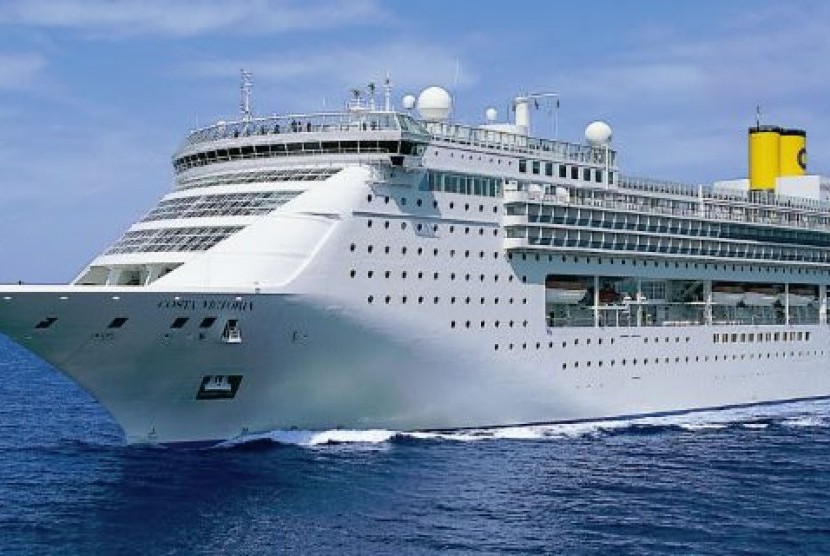  Kapal  Pesiar  Costa Victoria Merapat di Sail Sabang 2022 