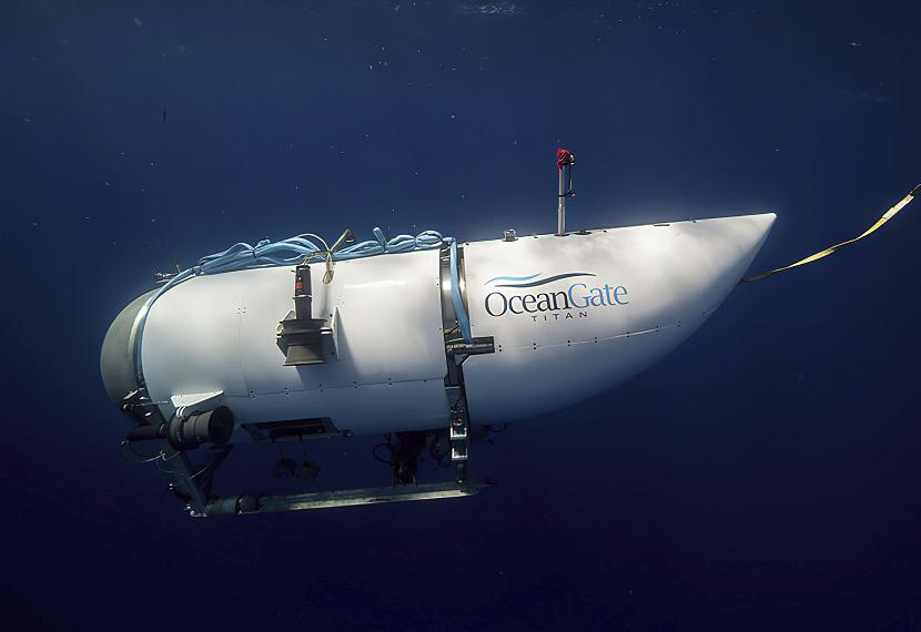 Kapal selam Titan yang menjelajahi reruntuhan bangkai kapal Titanic. Seorang ahli fisika membeberkan mengenai lambung kapal Titan yang terbuat dari serat karbon.