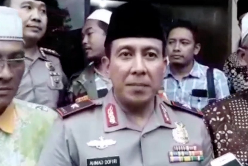 Kapolda DIY Yogyakarta, Brigjen Pol. Ahmad Dhofiri (tengah)