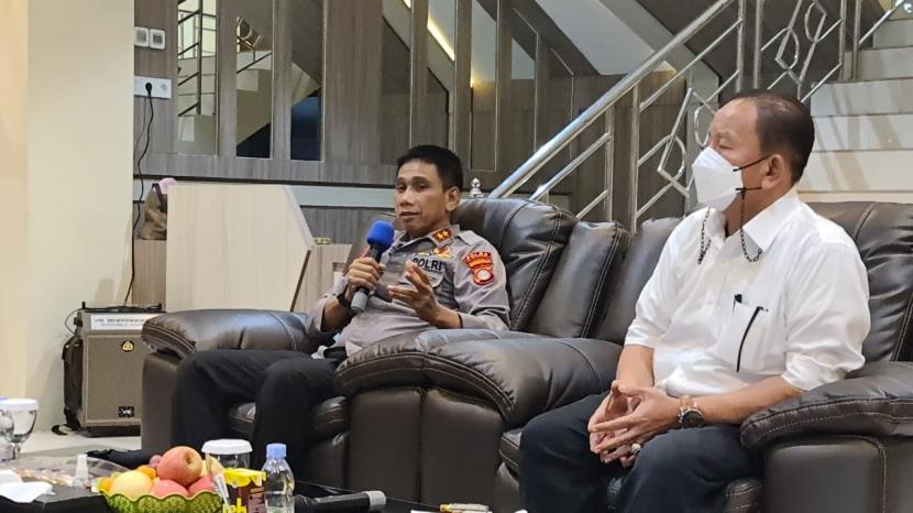 Kapolda Gorontalo, Irjen Pol Dr Akhmad Wiyagus saat acara halal bihalal dengan insan pers di Lobby Presisi Mapolda Gorontalo.