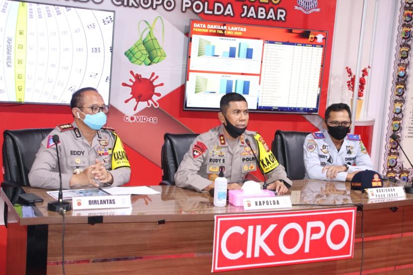 Kapolda Jabar, Irjen Pol Rudy Supahriadi melakukan peninjauan kesiapan Operasi Ketupat Lodaya 2020.