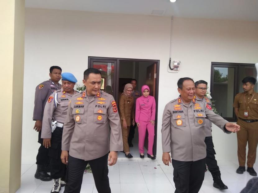 Kapolda Jabar, Irjen Pol Suntana, saat meresmikan Asrama Polisi (Aspol) Cimanuk Polres Indramayu, Selasa (3/1/2023). 
