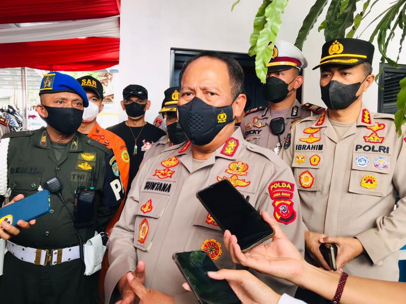 Kapolda Jawa Barat, Irjen Pol Suntana, di Pos Polisi Gadog, Kabupaten Bogor.