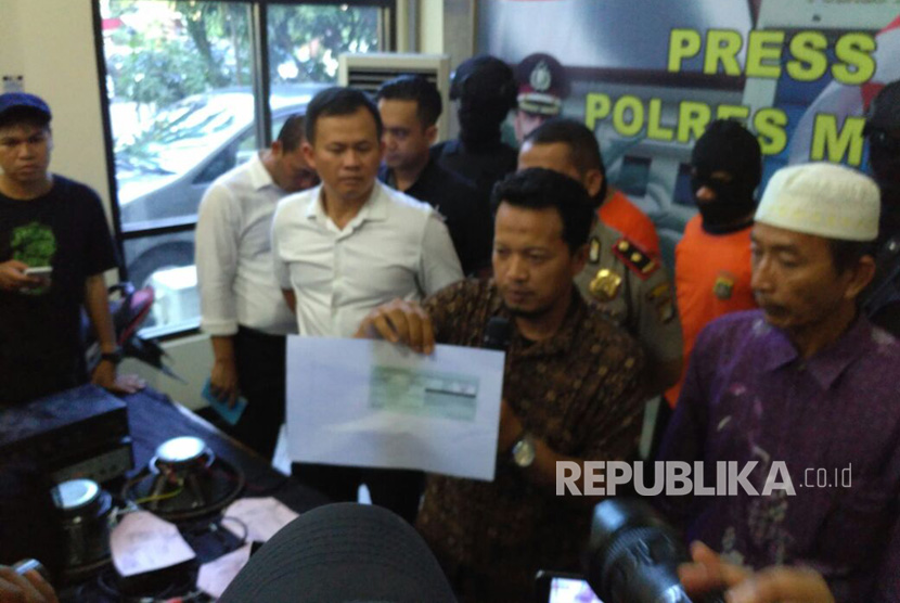Kapolres Kabupaten Bekasi menggelar rilis terkait penetapan dua tersangka kasus yang menewaskan Muhammad Alzahra (Joya) di Polres Bekasi, Senin (7/8).