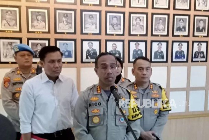 Kapolres Metro Jakarta Timur Kombes Nicolas Ary Lilipaly saat memberikan keterangan pers di Mapolres Metro Jaktim, Jatinegara, Selasa (29/10/2024).