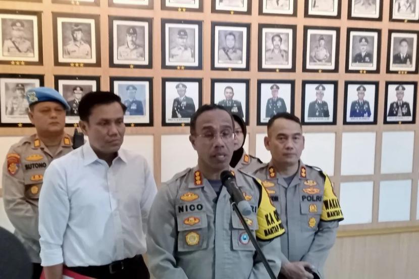 Kapolres Metro Jakarta Timur Kombes Pol Nicolas Ary Lilipaly saat memberikan keterangan pers di Mapolres Metro Jaktim, Jatinegara, Selasa (29/10/2024).