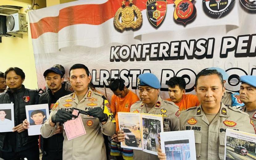  Kapolresta Bogor Kota, Kombes Bismo Teguh Prakoso saat konferensi pers pencurian mobil, Kamis (16/5/2024). 