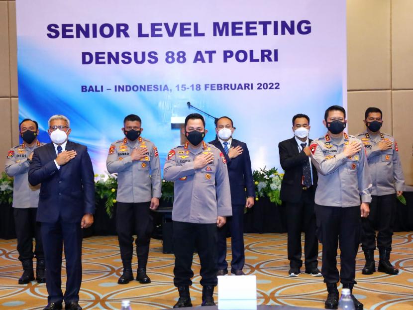  Kapolri Jenderal Listyo Sigit memberikan pengarahan di acara Senior Level Meeting Detasemen Khusus (Densus) 88 Antiteror Polri di Bali.