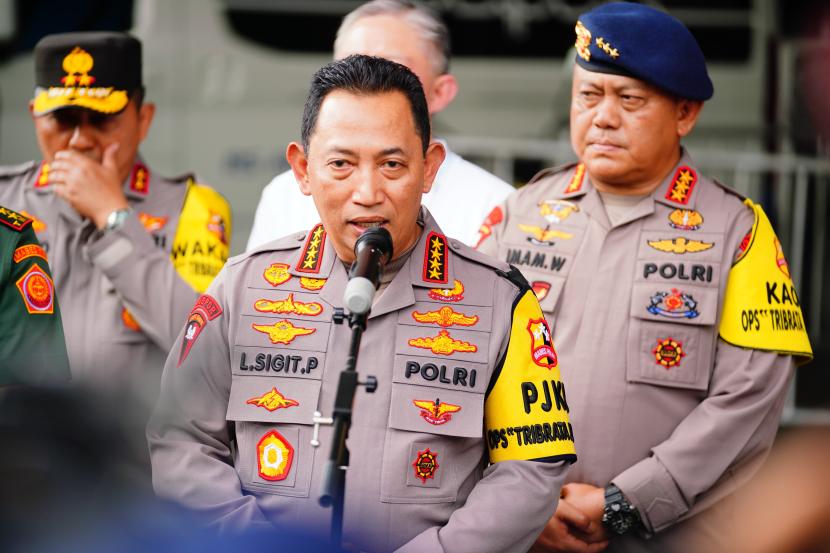 Kapolri Jenderal Listyo Sigit Prabowo dan Panglima TNI Jenderal Agus Subiyanto.