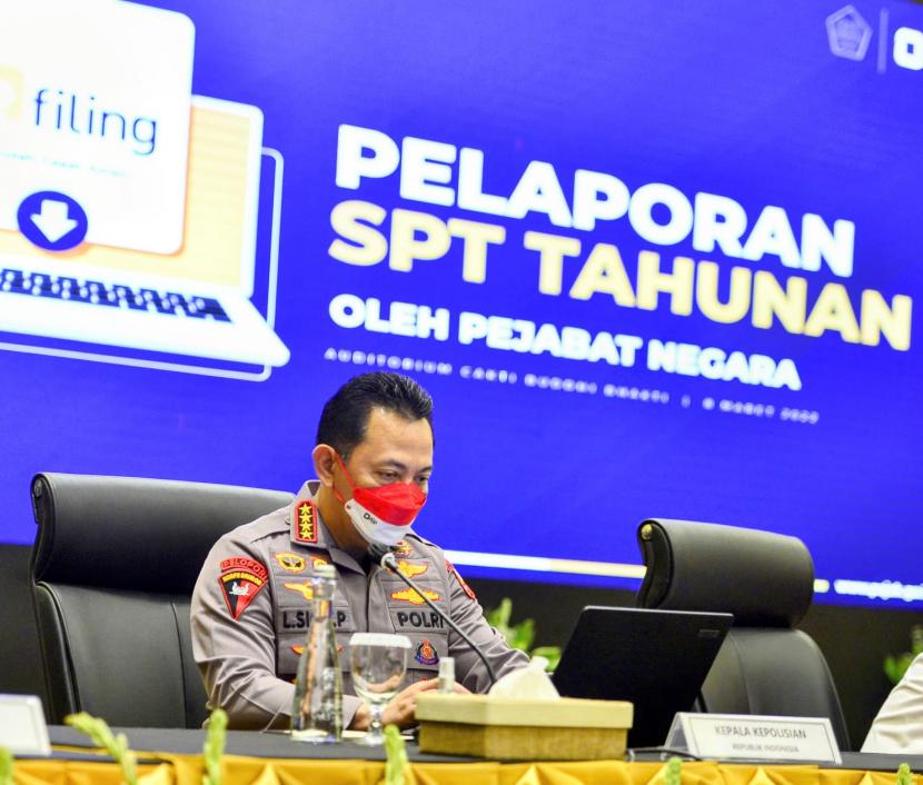 Kapolri Jenderal Listyo Sigit Prabowo memastikan bahwa dirinya telah melakukan pelaporan Surat Pemberitahuan Tahunan (SPT) pajak penghasilan secara online atau melalui aplikasi e-filing yang diluncurkan oleh Direktorat Jenderal (Ditjen) Pajak. 
