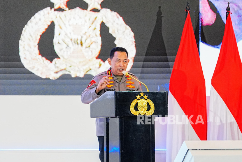 Kapolri Jenderal Listyo Sigit Prabowo membuka acara Rapat Kerja Teknis (Rakernis) Fungsi Lantas Polri di Gedung Tribrata, Jakarta Selatan, Kamis (12/6/2025).