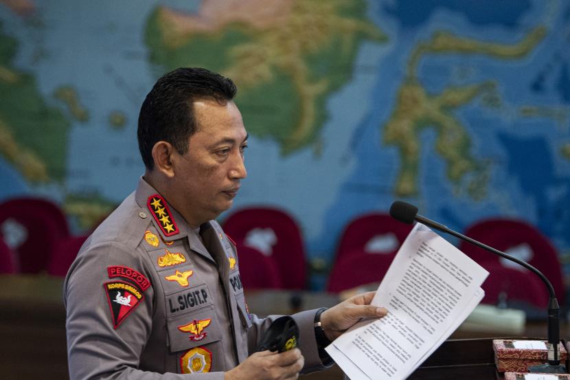 Kapolri Jenderal Pol Listyo Sigit Prabowo. TNI Polri pertebal keamanan di daerah rawan Papua.