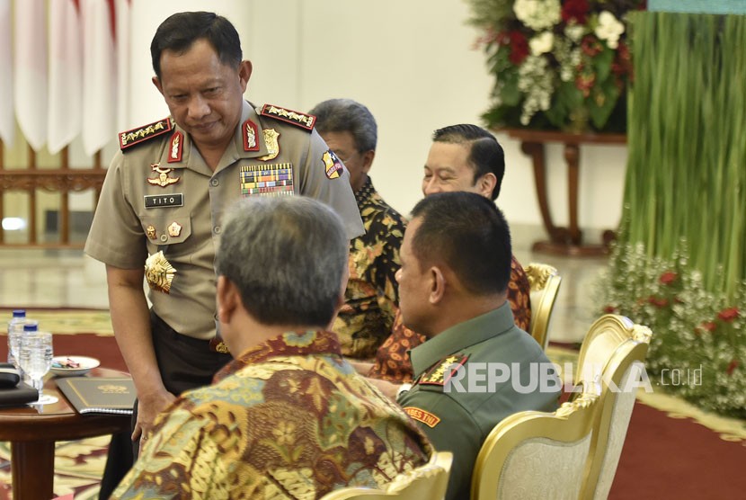 Kapolri Jenderal Pol Tito Karnavian (kiri) 