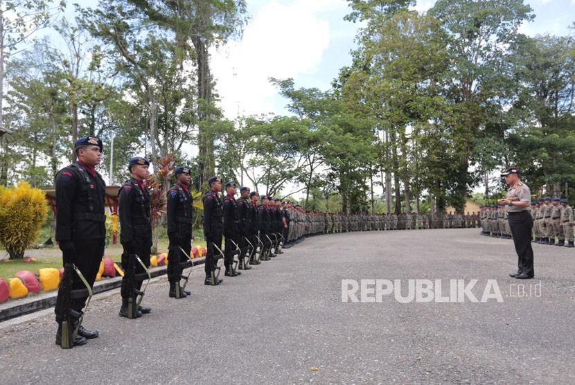 Pengarahan personel TNI Polri di Mimika Papua.