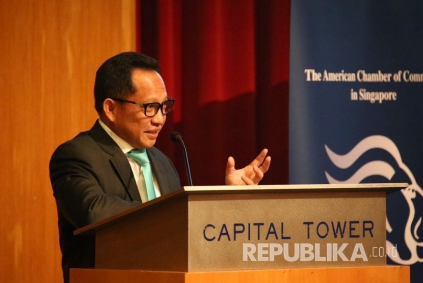  Kapolri Jenderal Polisi Tito Karnavian diundang menjadi pembicara pada International Business Forum di STI Auditorium, Singapura,  Selasa (31/7).