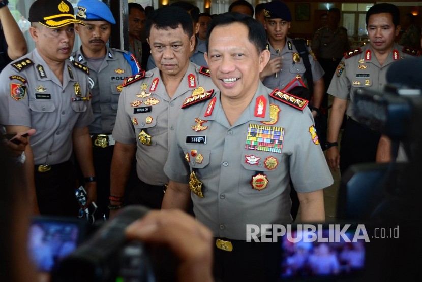 Kapolri Jenderal Tito Karnavian diwawancara wartawan tentang kasus-kasus saat ini saat berkunjung ke Sespim Polri, di Lembang, Kabupaten Bandung Barat, Selasa (11/4).