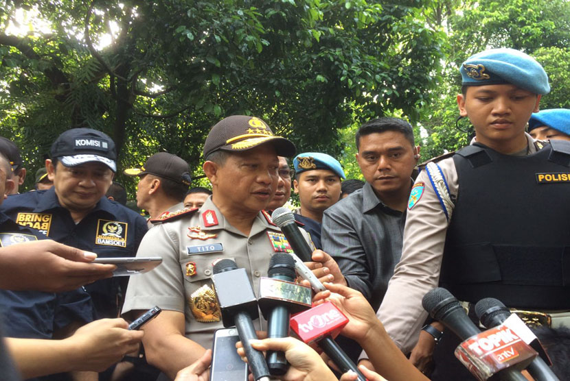 Kapolri Jenderal Tito KarnavianTito Karnavian saat kunjungan di TPS 03 di Dharmawangsa, Jakarta Selatan, Rabu (15/2).