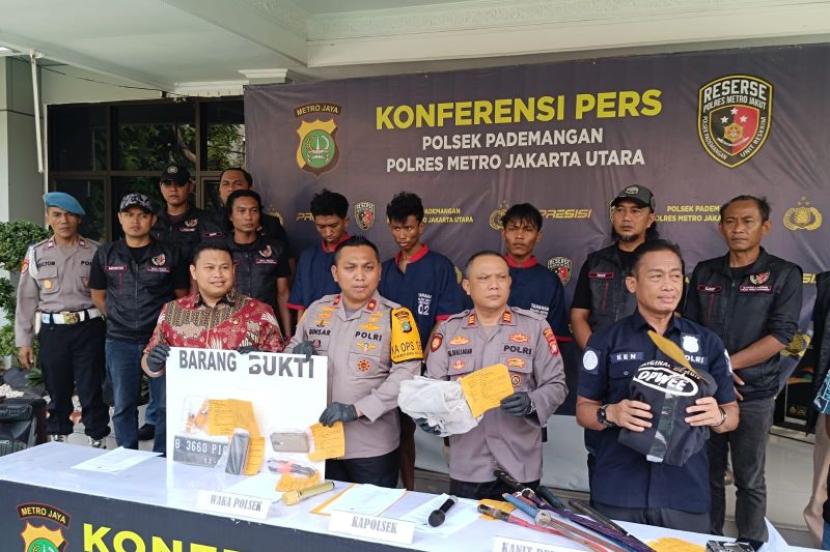 Kapolsek Pademangan Kompol Binsar Hatorangan Sianturi.