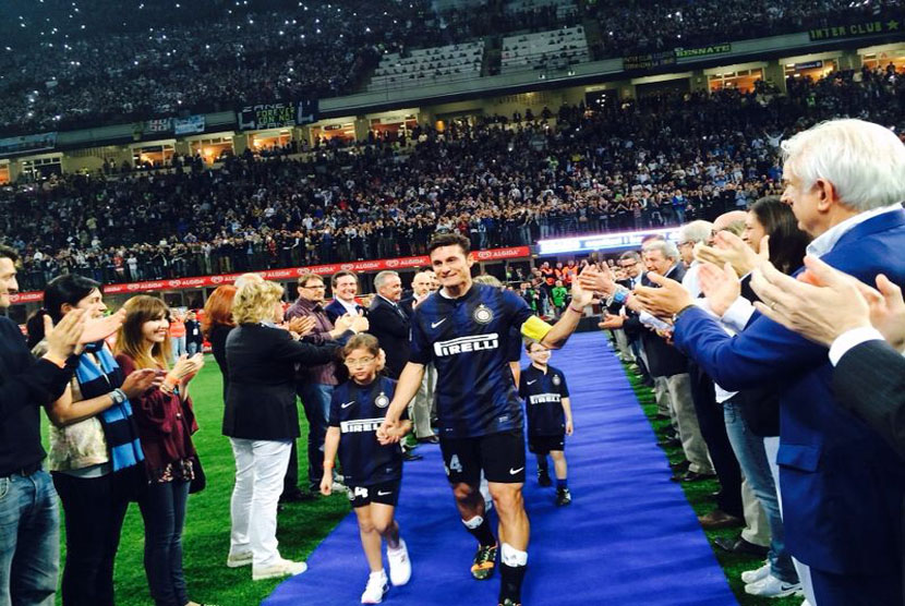 Kapten Inter Milan Javier Zanetti pensiun dari Inter Milan.