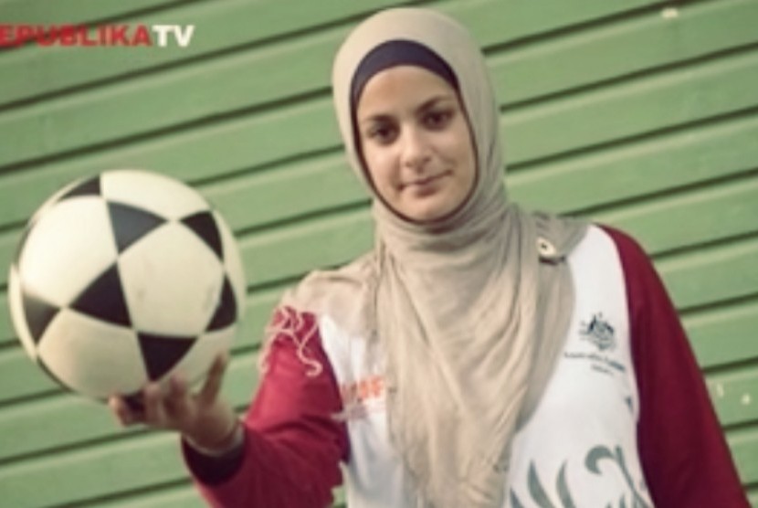 Kapten klub pesepak bola perempuan United New South Wales (UNSW), Asmaah Helal 