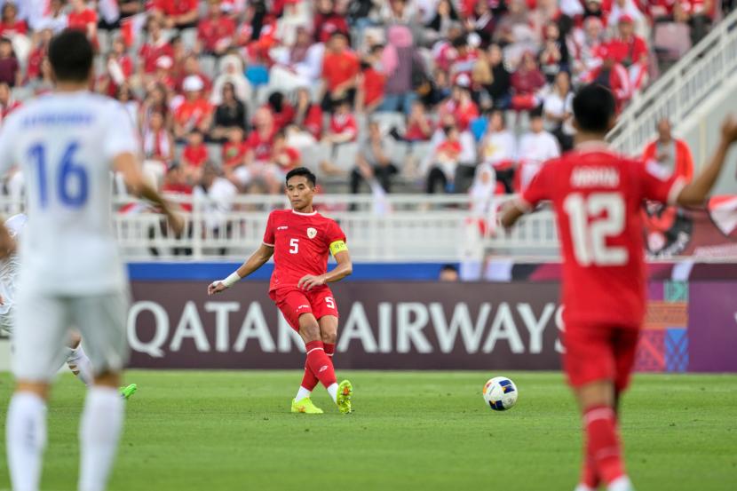 Kapten timnas Indonesia U-23 Rizky Ridho mendapat kartu merah dalam laga semifinal Piala Asia U-23 melawan Uzbekistan.