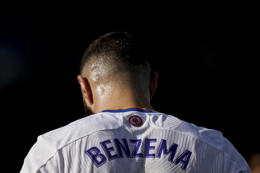 Karim Benzema dari Real Madrid. Benzema mengancam meninggalkan Madrid apabila manajemen Los Blancos mendatangkan Haaland pada awal musim depan. 