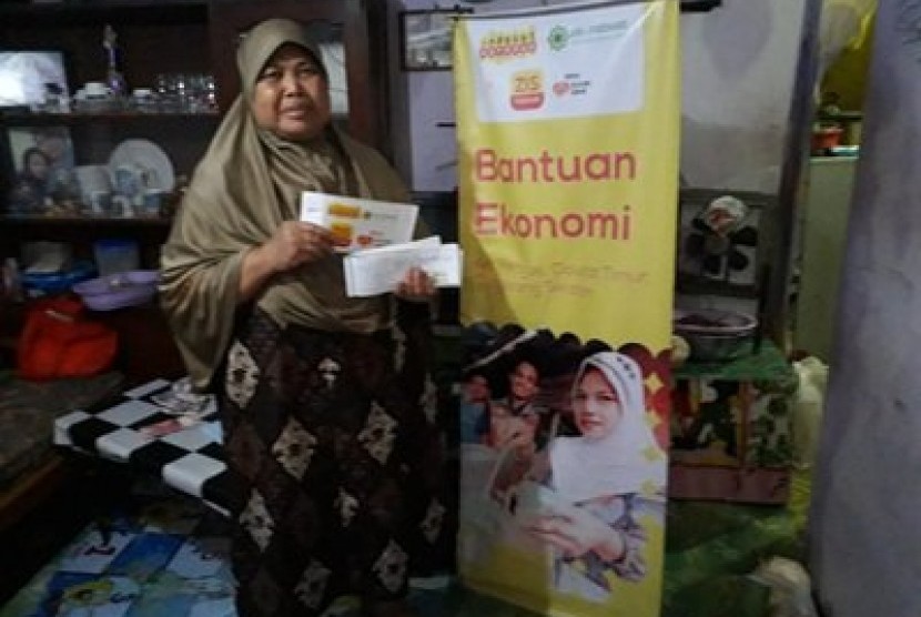 Kartini, member Ekonomi Binaan Rumah Zakat dan ZIS Indosat. 