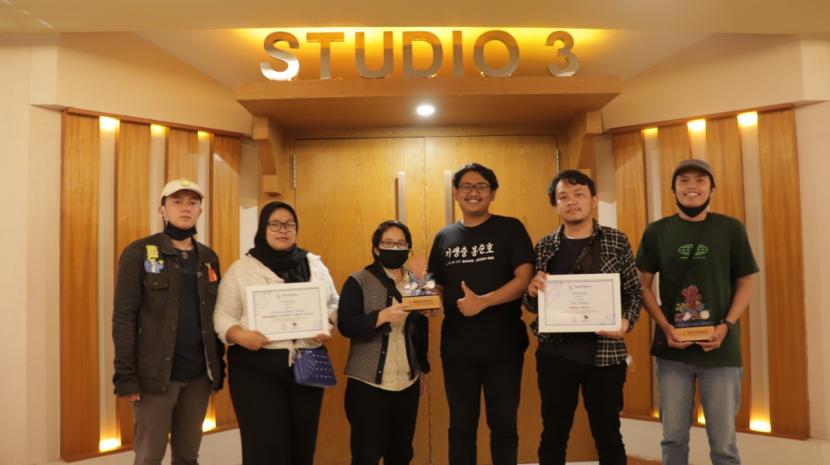 Karya mahasiswa Universitas Muhamadiyyah Malang (UMM) dinobatkan sebagai Film Terpilih di ajang Movimax Film Festival 2020. 