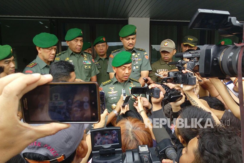 Kasad Jenderal TNI Moelyono