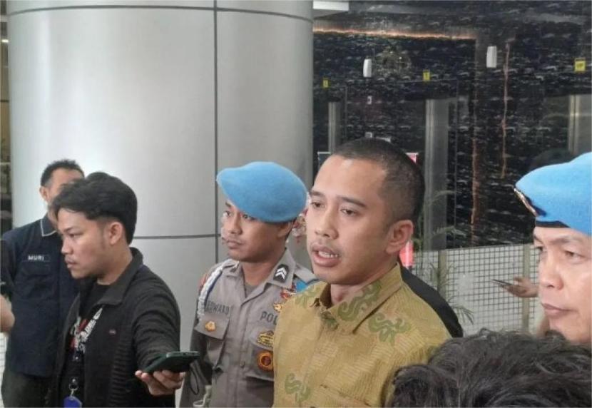 Kasat Narkoba Polres Metro Jakarta Barat, AKBP Indrawienny Panjiyoga menyampaikan keterangan kepada wartawan di Jakarta pada Jumat (21/6/2024). 