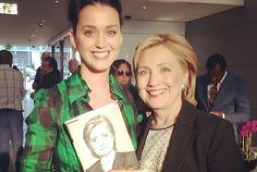 Katy Perry dan Hillary Clinton