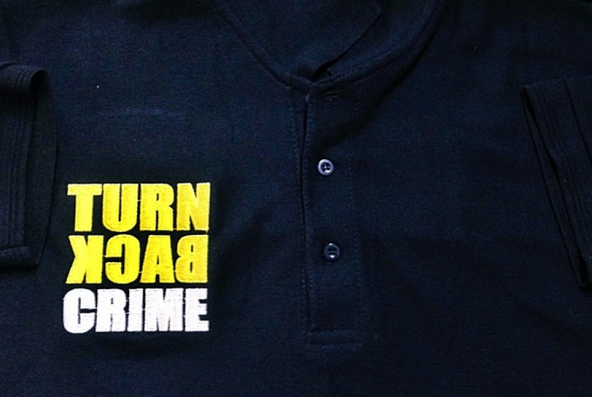 Kaus Turn Back Crime. Ilustrasi