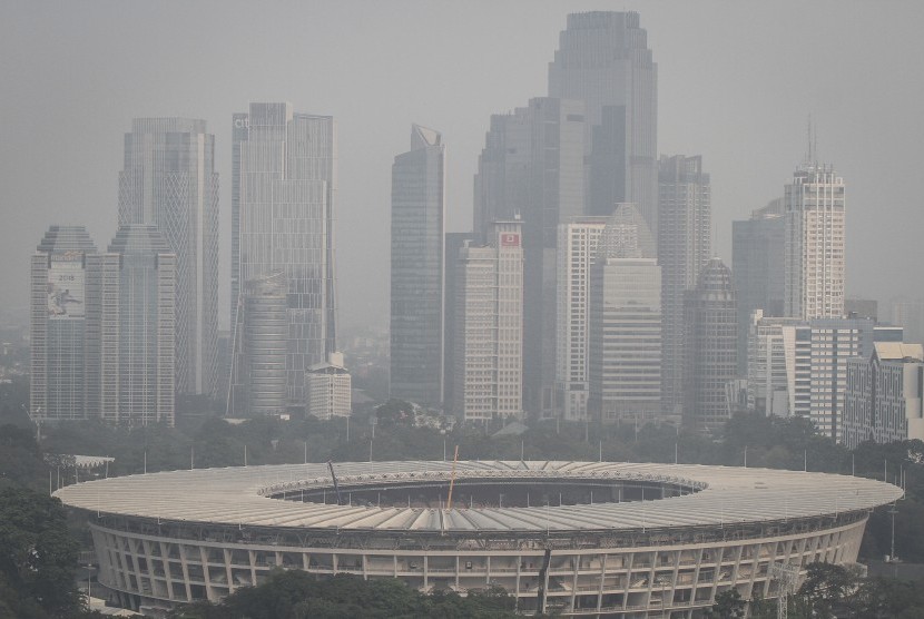 Kawasan komplek olahraga Gelora Bung Karno (GBK) di Senayan, Jakarta, Rabu (11/7). 