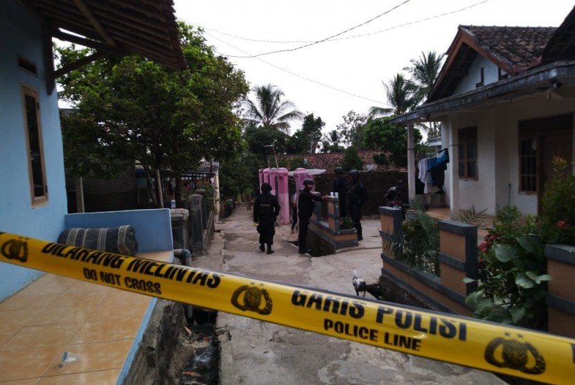 Kawasan rumah tersangka pelaku penusukan Menkopolhukam Wiranto di Desa Menes, Rt 04/01, Kampung Sawah, Kecamatan Menes, Pandeglang, Banten, Kamis (10/10).