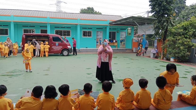 KB-TK Prestasi Kota Depok melaksanakan kegiatan PresGo Literia (Literasi Ceria),  Kamis ( 8/9/2022).