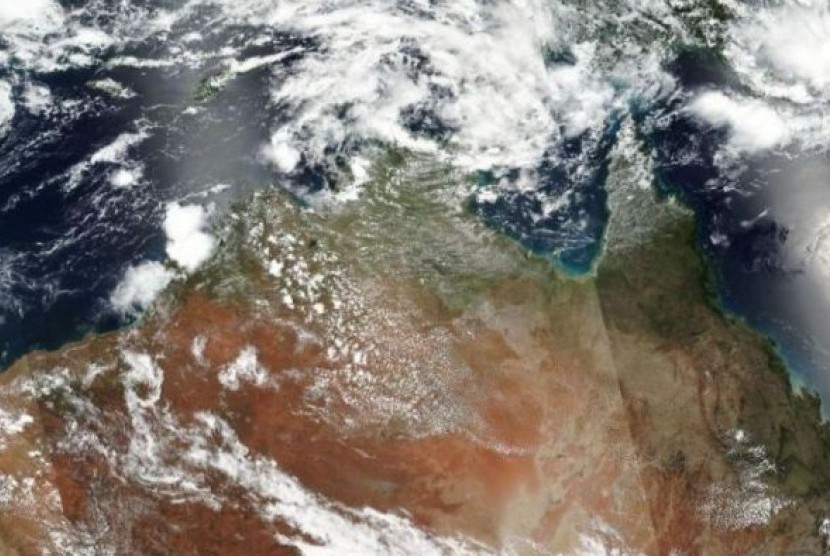 Kebakaran bisa dilihat terjadi di Australia tengah dari satelit.