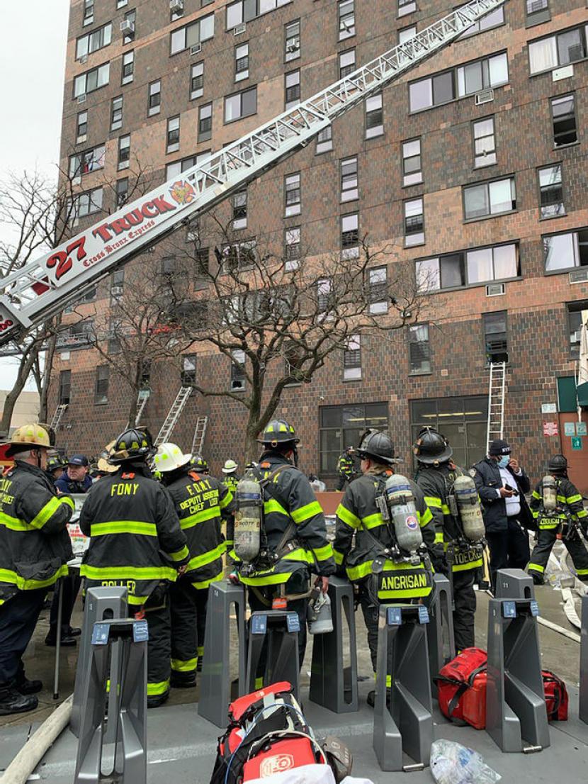 Kebakaran di apartemen New York (9/1/2022)