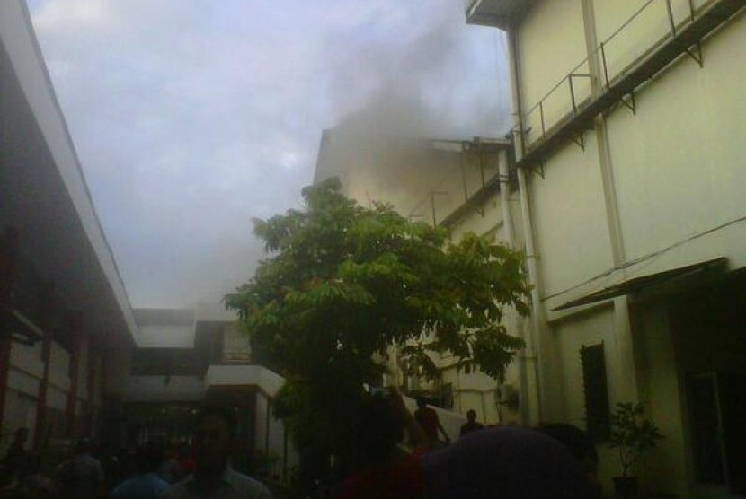 Kebakaran di studio TV One di Pulogadung, Jakarta Timur, Selasa (24/12)