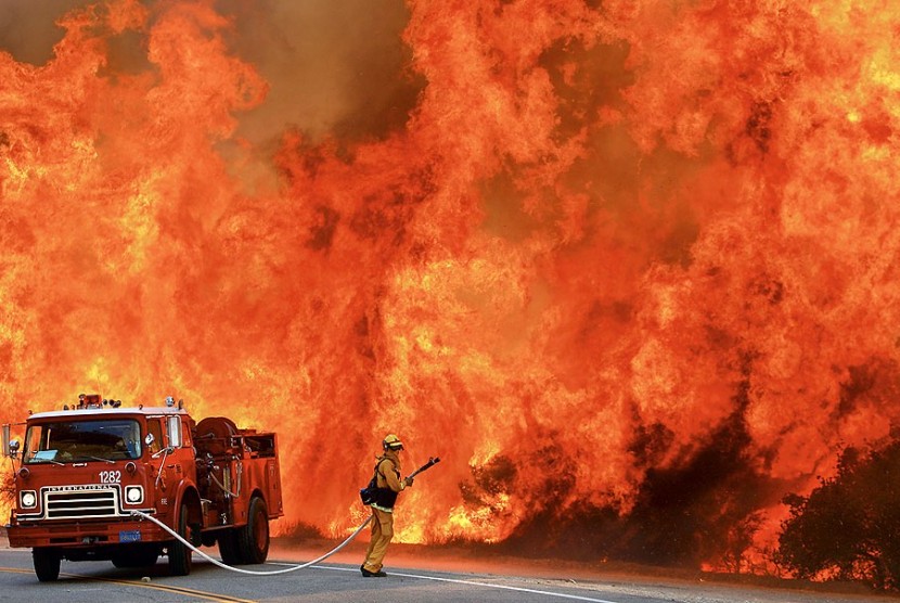 Kebakaran hutan di California, AS.
