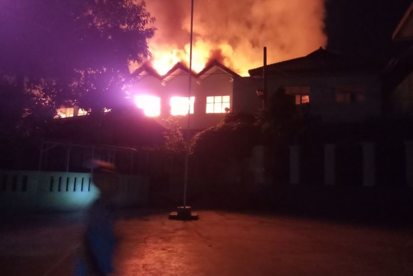 Kebakaran terjadi di SMP PGRI Sutrya Kencana, Bogor. 