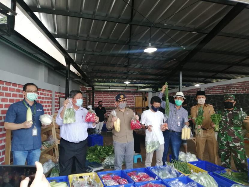 Kedai Sayur Indonesia per kemarin resmi melaunching aplikasi berbasis Android bernama “Kedai Tani Indonesia”.