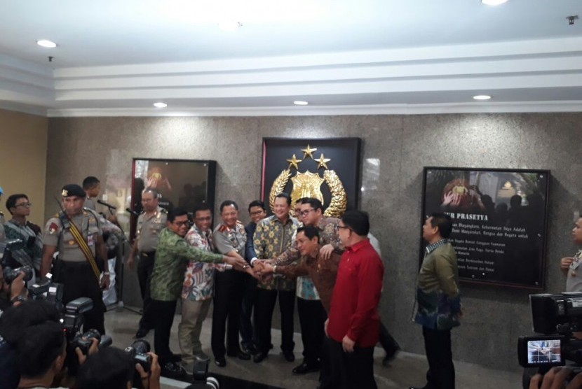 Kedatangan Pansus Hak Angket KPK ke Mabes Polri diterima Kapolri Jenderal Tito Karnavian, Rabu (12/7).