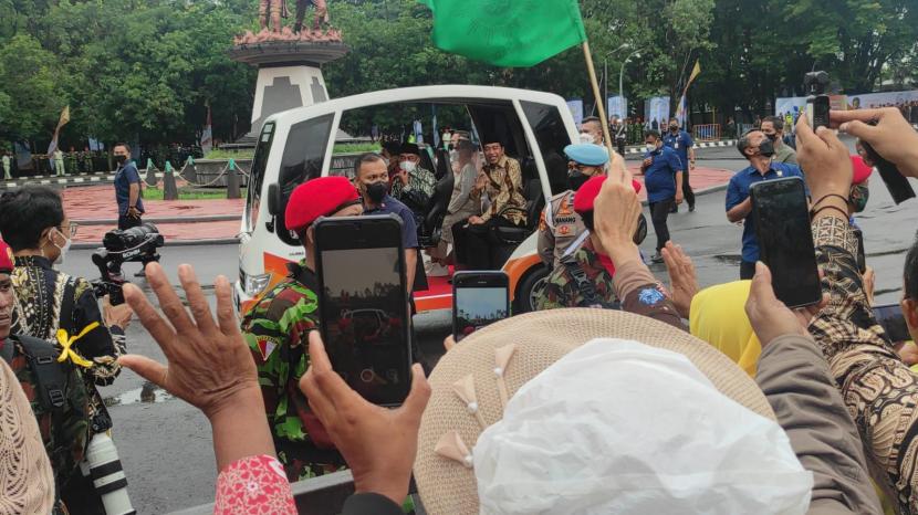 Kedatangan Presiden Jokowi ke arena pembukaan Muktamar Muhammadiyah-