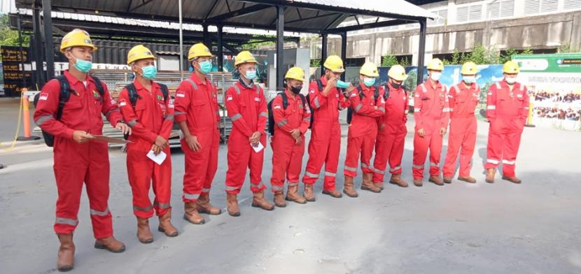  kedua belas pemuda berhasil diterima kerja oleh perusahaan nasional yang bonafit yakni PT. Indonesia Weda Bay Industrial Park (IWIP) yang berdomisili di Halmahera Tengah Maluku Utara. 