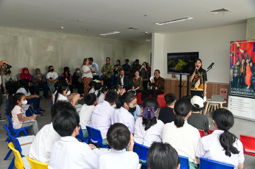 Kedutaan Besar Australia di Jakarta merayakan Hari Literasi Internasional 2023 dengan sesi bercerita dan mendongeng bersama penulis Australia peraih penghargaan, David O’Shea, di Australian Reading Corner, Perpustakaan Jakarta, Cikini.